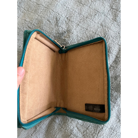 Y2K Leather Turquoise fossil zip case - Picture 2 of 4